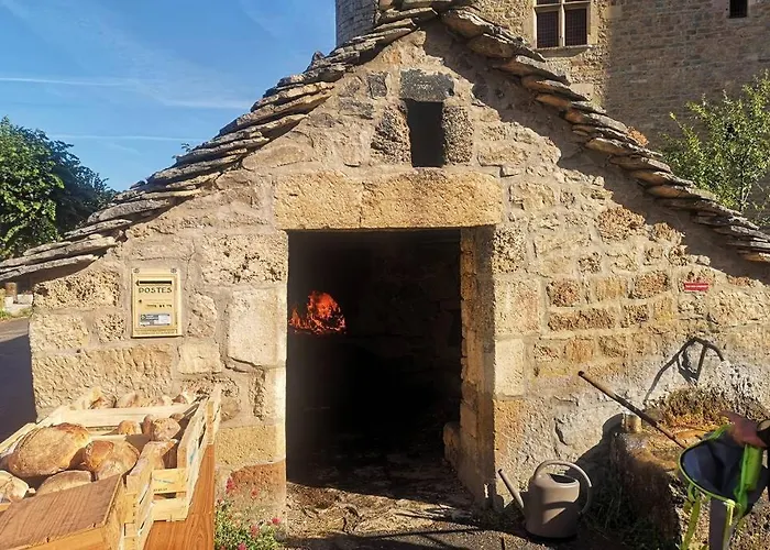 Maison Traditionnelle En Lozere